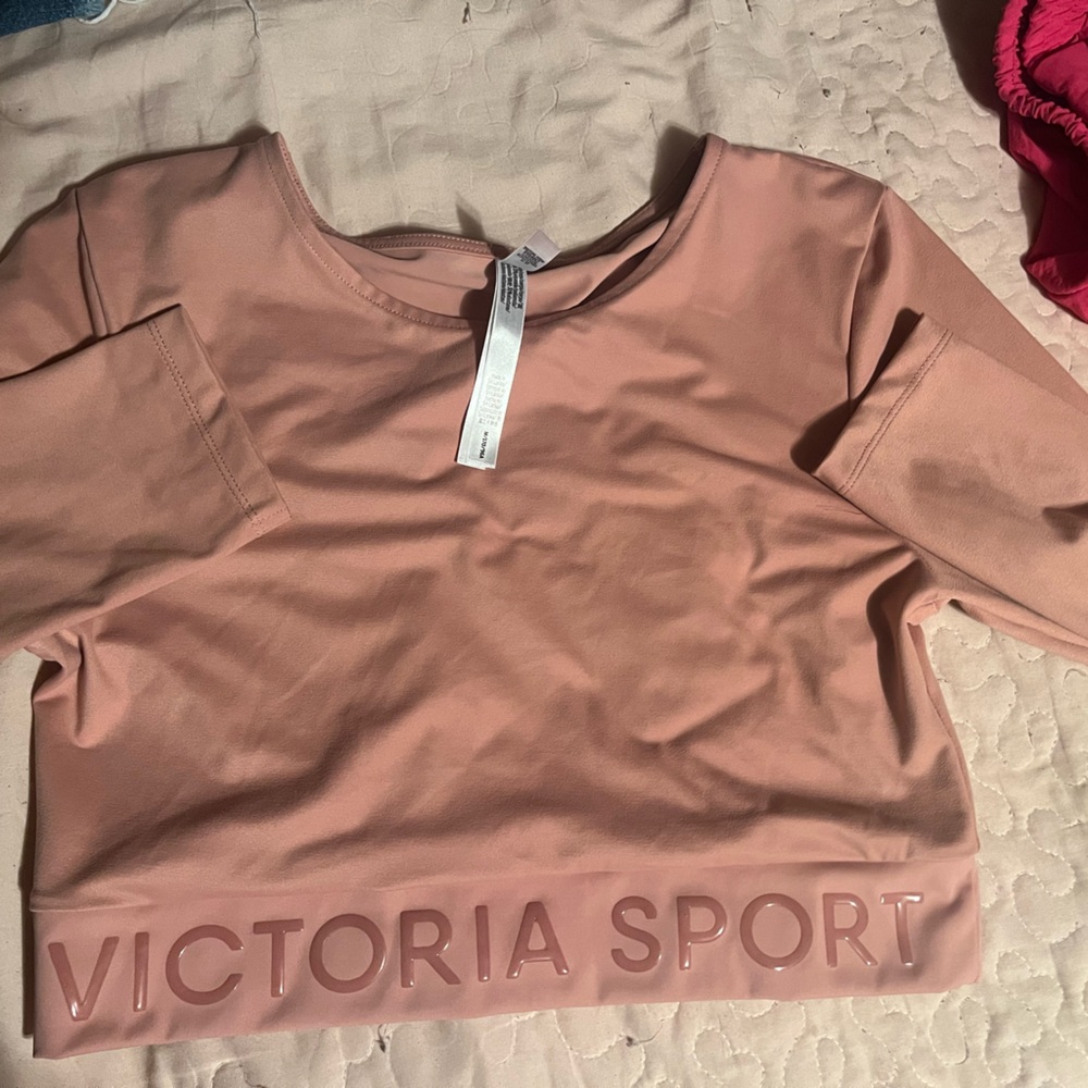 Sports top